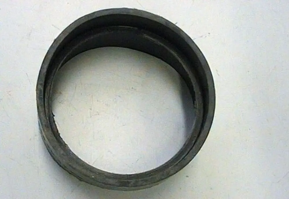 Dichtungsring aus Gummi mit runder Form, geeignet für verschiedene Einsatzbereiche. Teile des Produkts könnten mit Brötje-Geräten kompatibel sein.