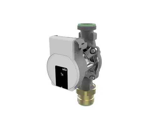 Wilo-Pumpe mit integrierter Steuerungseinheit, am Wasseranschluss befestigt, für Heizungsanwendungen. Geeignet als Zubehör für Brötje-Systeme.