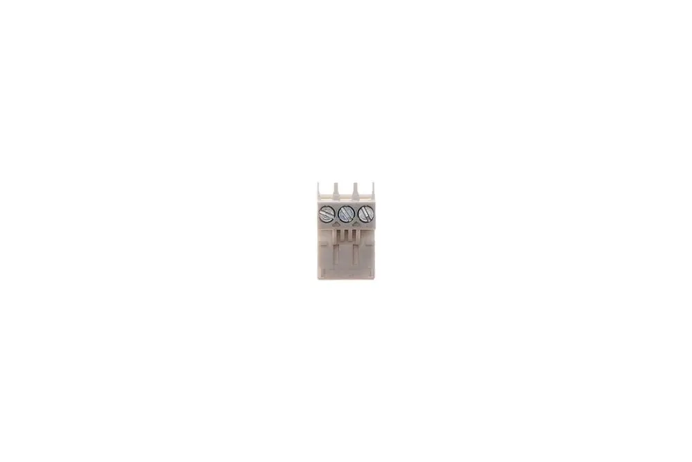 Stecker mit drei Anschlüssen, gefertigt von Brötje. Die Kontakte sind gekennzeichnet und die Bauform ist kompakt. Ideal für elektrische Verbindungen in Geräten.