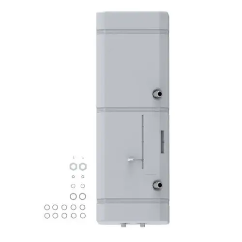 Brötje WGB-K 22/28.1 Speicher, vertikal, vollständig montiert, mit Anschlussmöglichkeiten. Zubehörteile wie Schrauben und Unterlegscheiben daneben angeordnet.