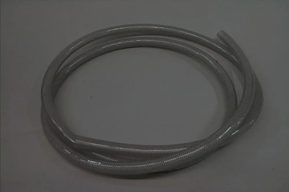 Brötje Schlauch in grauer Farbe, gewickelt, mit strukturiertem Design, auf neutralem Untergrund. Ideal für diverse Anwendungen im Bereich der Haustechnik.