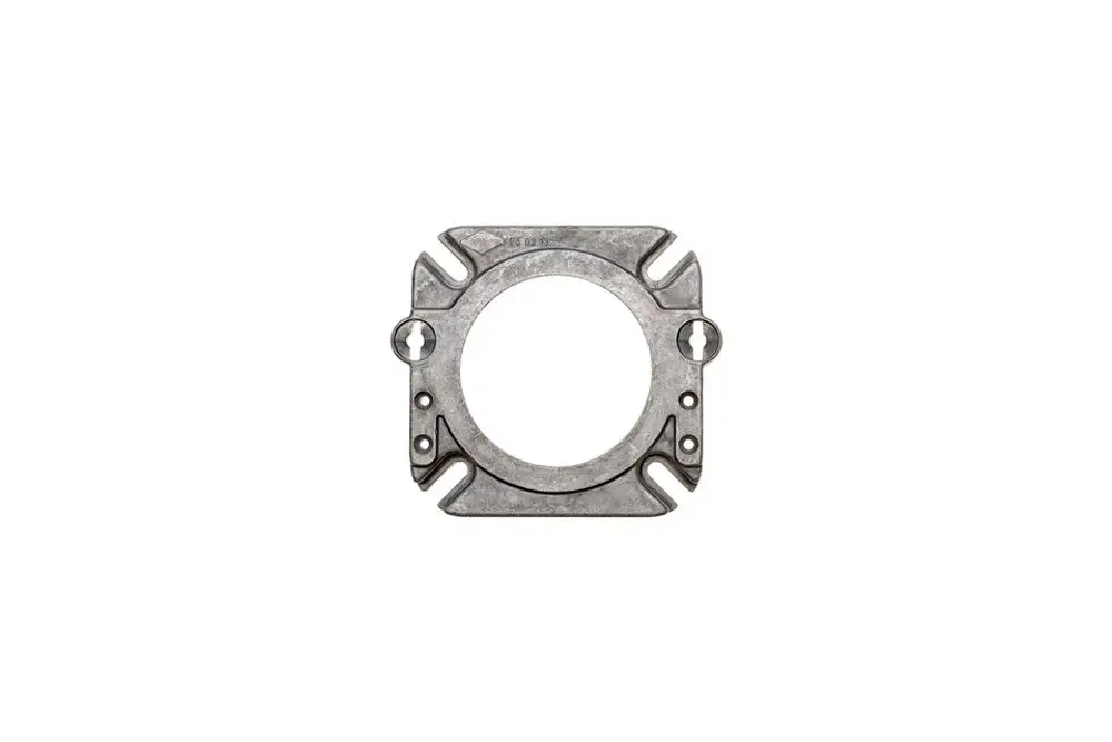 Gegenflansch aus Metall, quadratisch mit kreisförmigem Innenausschnitt und seitlichen Befestigungslöchern, hergestellt von Brötje.