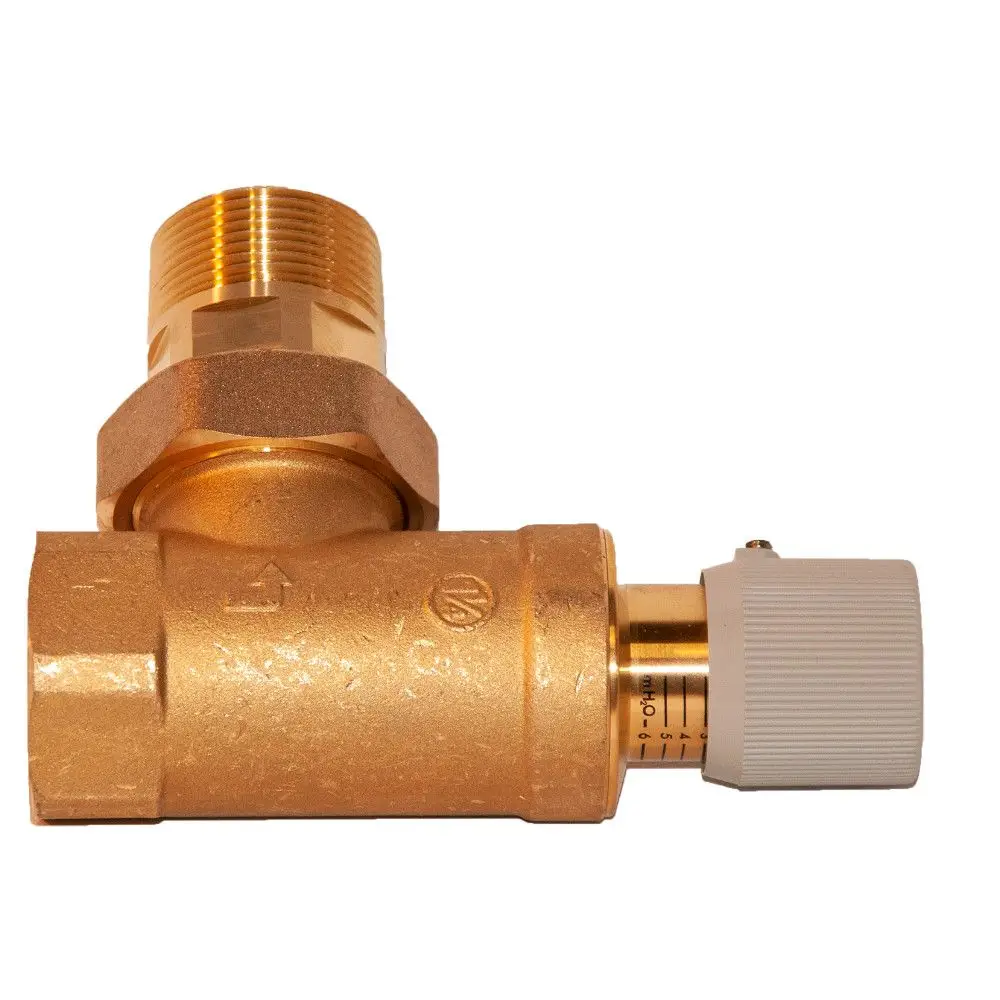 Verchromter Ventilblock mit Anschlussgewinde, ausgestattet mit einem einstellbaren Regler, präsentiert von Novelan. Ideal für hydraulische Anwendungen.