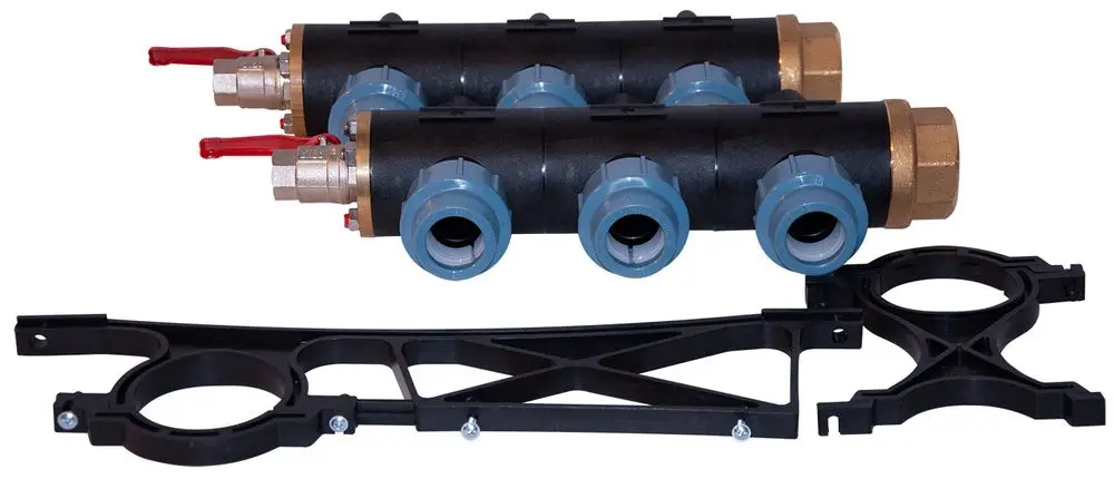 Zwei Hydraulikkomponenten von Novelan mit Kupfer- und Kunststoffelementen, ausgestattet mit Ventilen, zur Installation in hydraulischen Systemen.