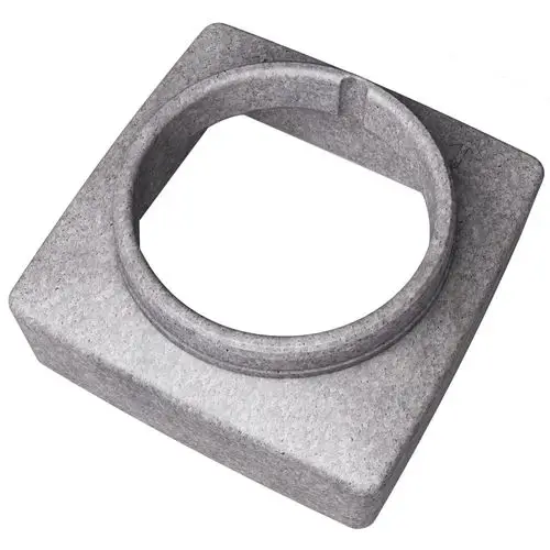 Grauer Adapter aus Kunststoff mit quadratischem Sockel und runder Öffnung in der Mitte, gefertigt von Novelan. Geeignet für Luftkanäle und Zubehör.