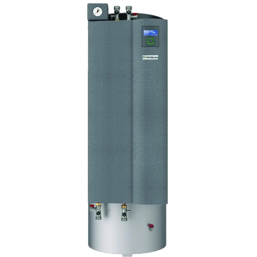 Vertikaler, grauer Wasserspeicher von Novelan mit digitalem Display, Druckmanometer und Anschlussventilen an der Unterseite.
