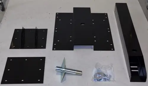 Produktbild der "Remko RK Konsole für Wandmontage drehbar, GPM 15-35, 228761". Das Bild zeigt die Einzelteile des Produkts auf einer weißen Oberfläche.