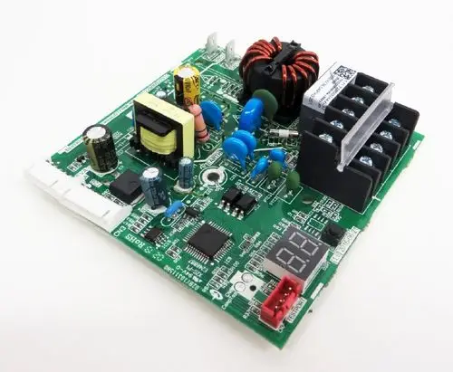 Elektronische Inverterplatine von Remko, Modell MVT 603 DC, Bauteilnummer 1114066, für RK Inverter. Die Platine ist grün und mit verschiedenen elektronischen Komponenten bestückt.
