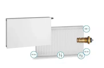 Flacher Heizkoerper in modernem Design, mit glatter, weißer Oberfläche und seitlichem Anschluss. Ideal für zeitgemäße Heizlösungen in Wohnräumen.