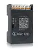 Datenlogger von Solar-Log mit mehreren Anschlussklemmen, QR-Code und Kontrollleuchten auf der Vorderseite, kompakte Bauform in dunkler Farbe.