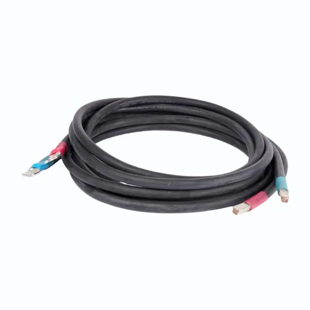 Schwarzes DC-Kabel mit zwei Leitungen, ausgestattet mit Anschlussenden. Die Kabel sind für elektrische Verbindungen konzipiert und stammen von der Marke HIS.