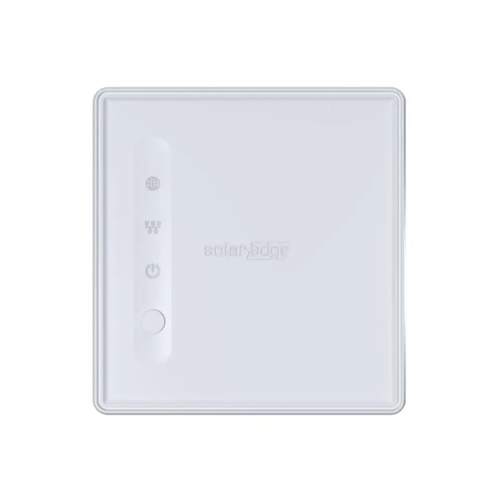 Weißer elektronischer Controller von SolarEdge mit Tasten und Anzeigeleuchten, rechteckige Form. Ideal für die Steuerung von Solaranlagen in Wohngebäuden.