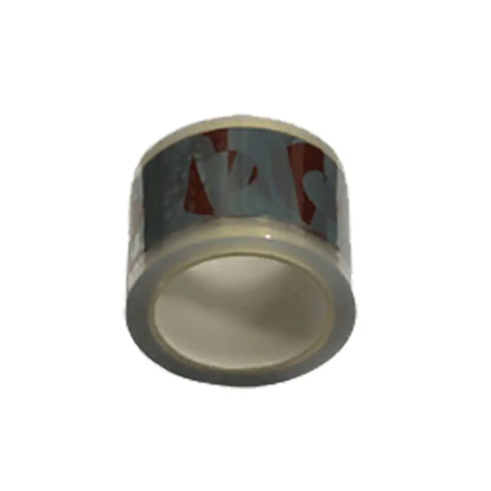 Eine Rolle transparentes Klebeband.